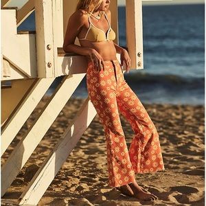 Free People, We The Free Youthquake Printed Crop Flare Jeans size 25